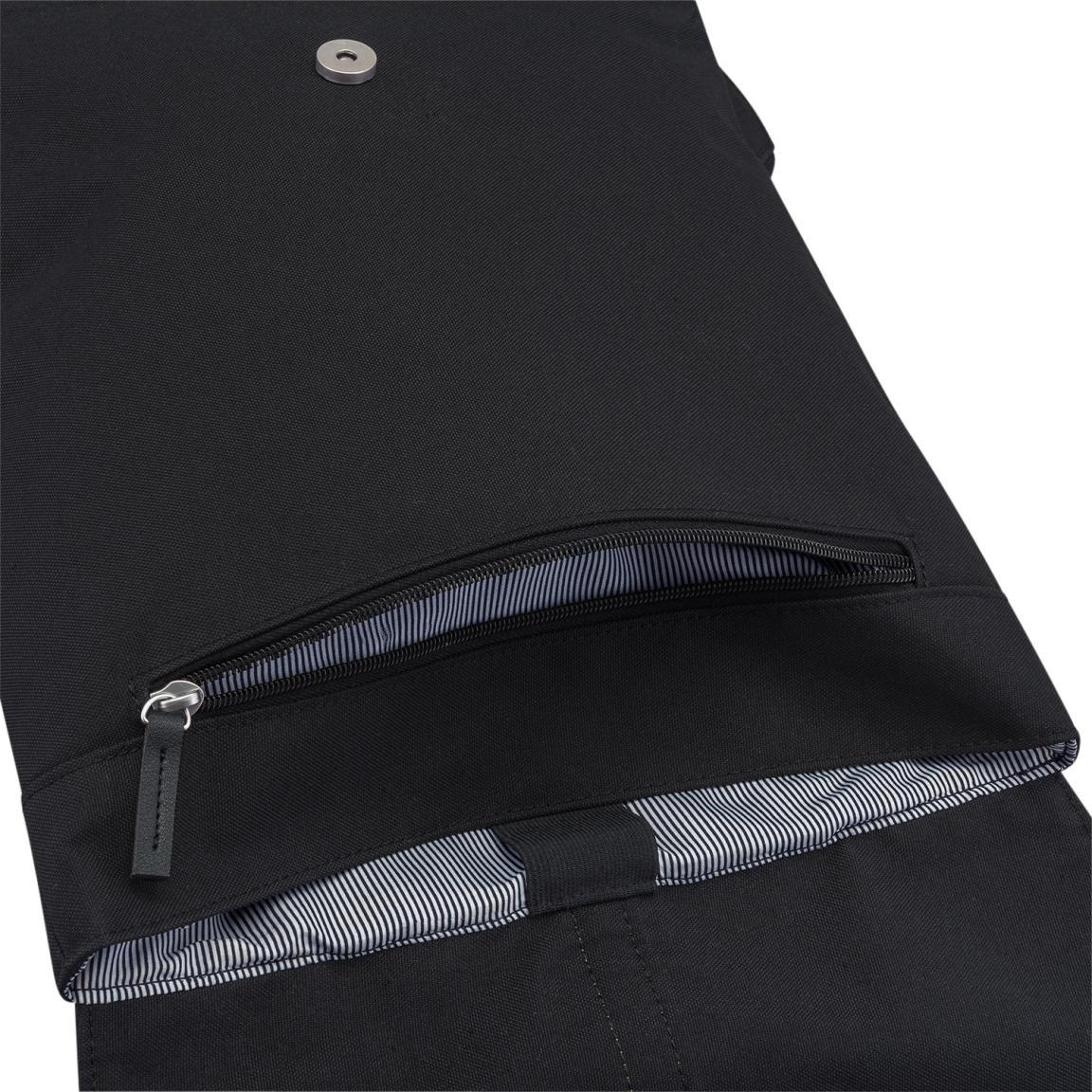 Alltagsrucksack Mia Johnny Urban Mia Black Notebook Überschlag