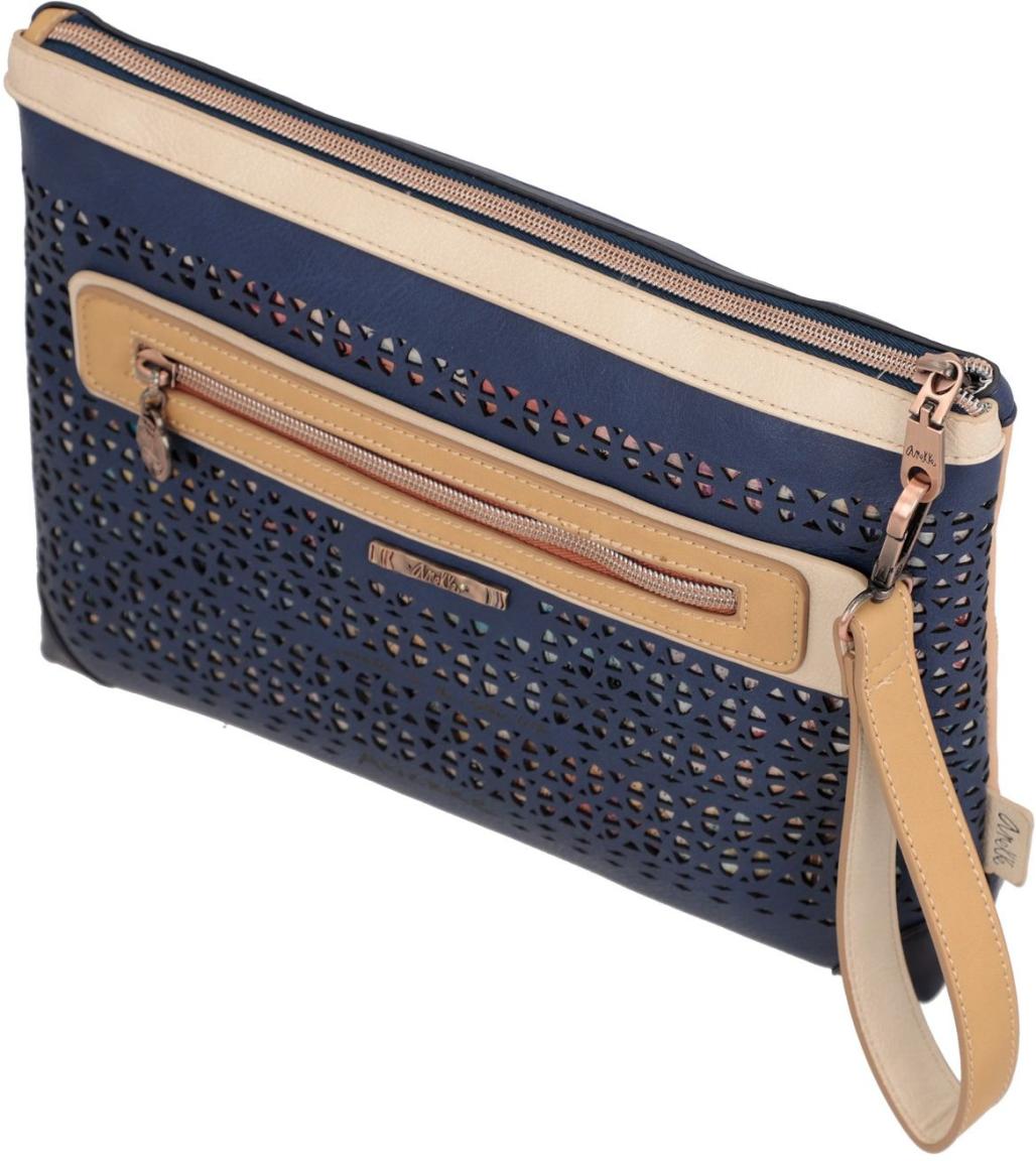 Anekke Handtasche mit Handschlaufe Tablethülle Menire Tribe
