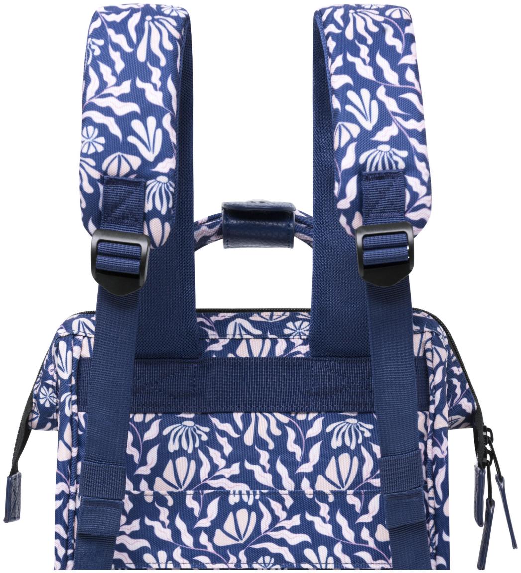 Cabaia kleiner Backpack Luanda Small Blättermuster schwarz weiß nachhaltig