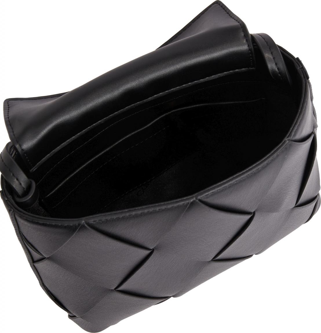 Calvin Klein Crossovertasche Small Woven Square schwarz