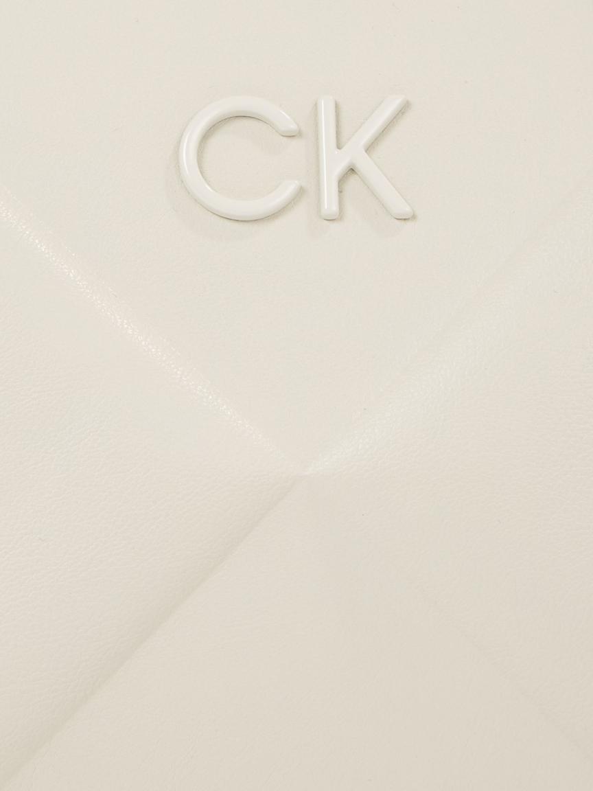 Calvin Klein Umhängetasche Ecru Steppoptik Kettenriemen