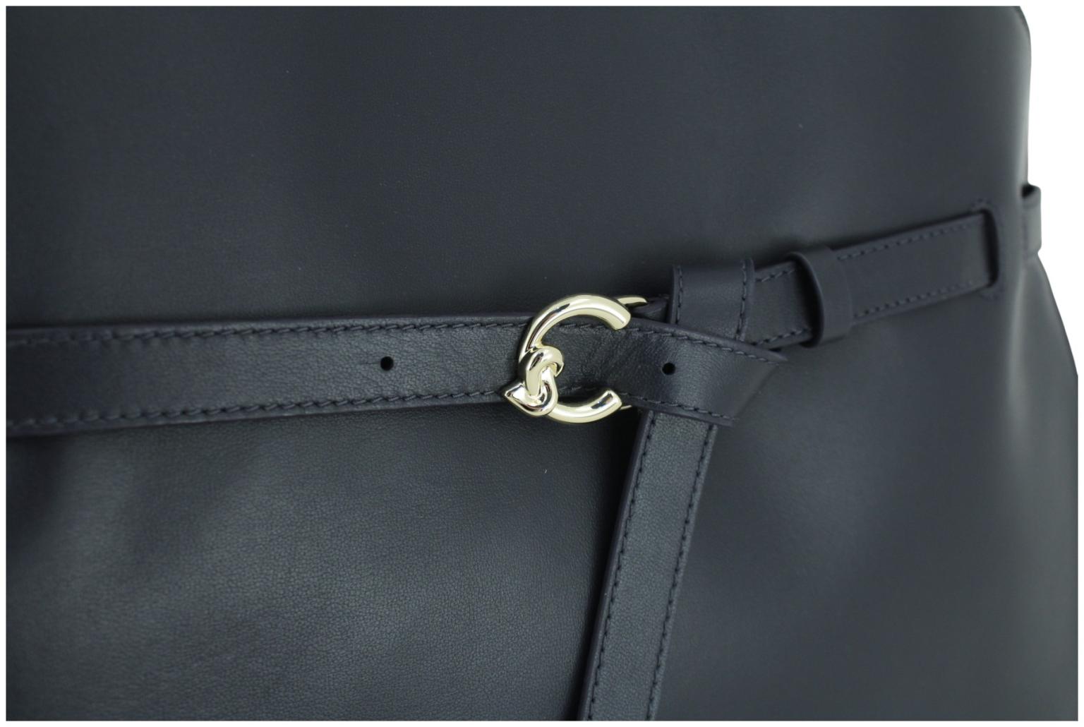 Coccinelle Sabine Suede Henkeltasche Velours Warm Taupe