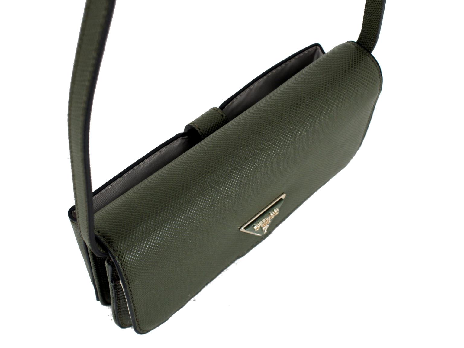 Crossovertasche Guess Laurel SLG Olive grün Handyfach