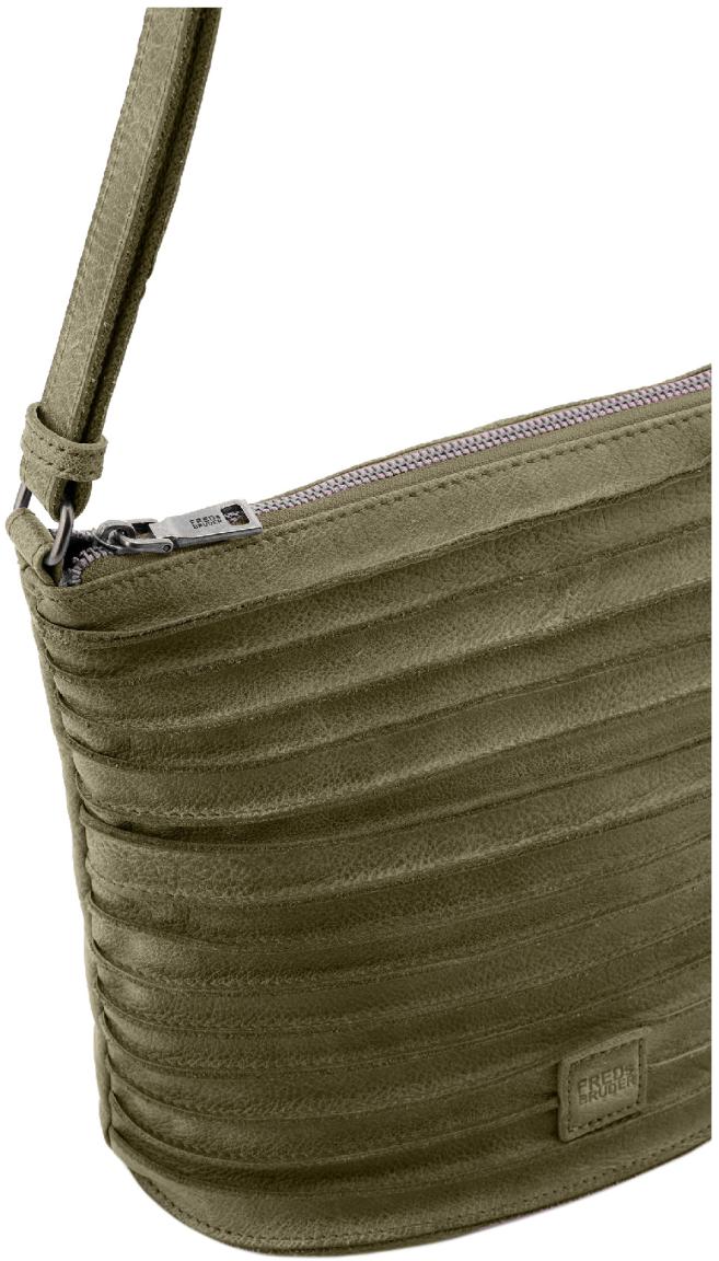 FREDsBRUDER mittelgroße Beuteltasche Riffelinchen olivengrün Leder