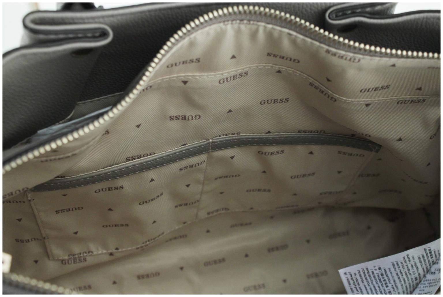Guess Kurzgrifftasche Girlfirend Satchel Yesba Coal Logo 4G Print schwarz grau
