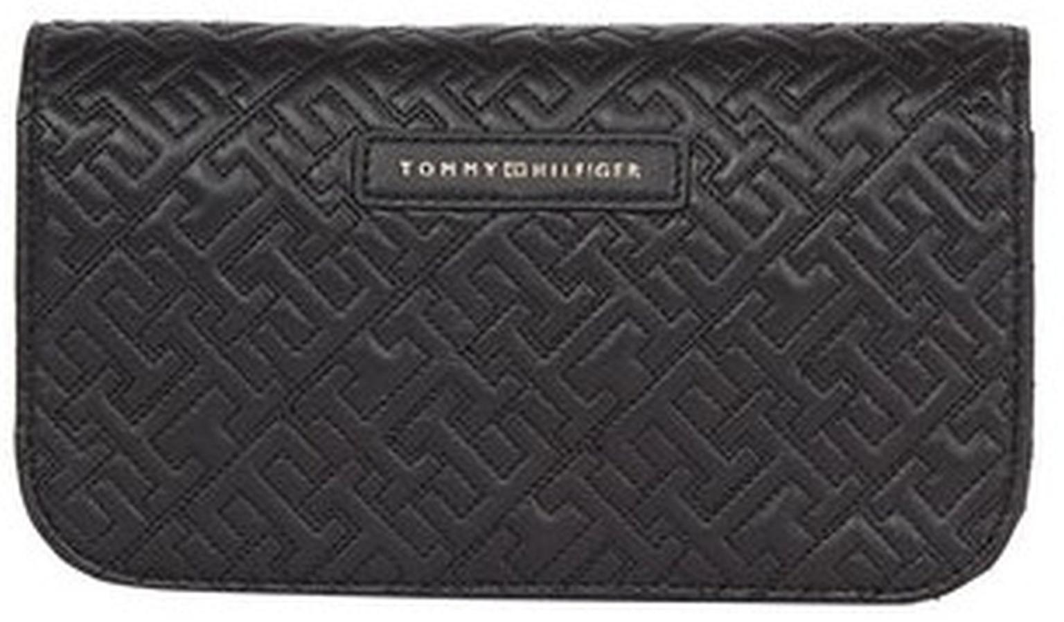 Ledertasche Hilfiger Day To Night Turnlock Black Initialienmuster