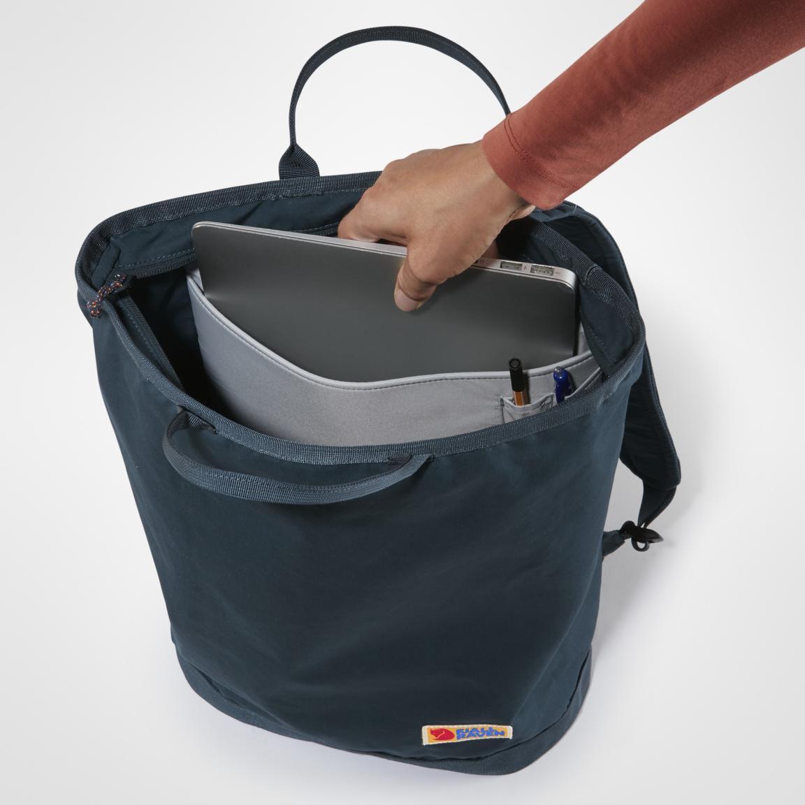Rucksacktasche dunkelgrün Vardag Totepack Fjällräven Deep Forest