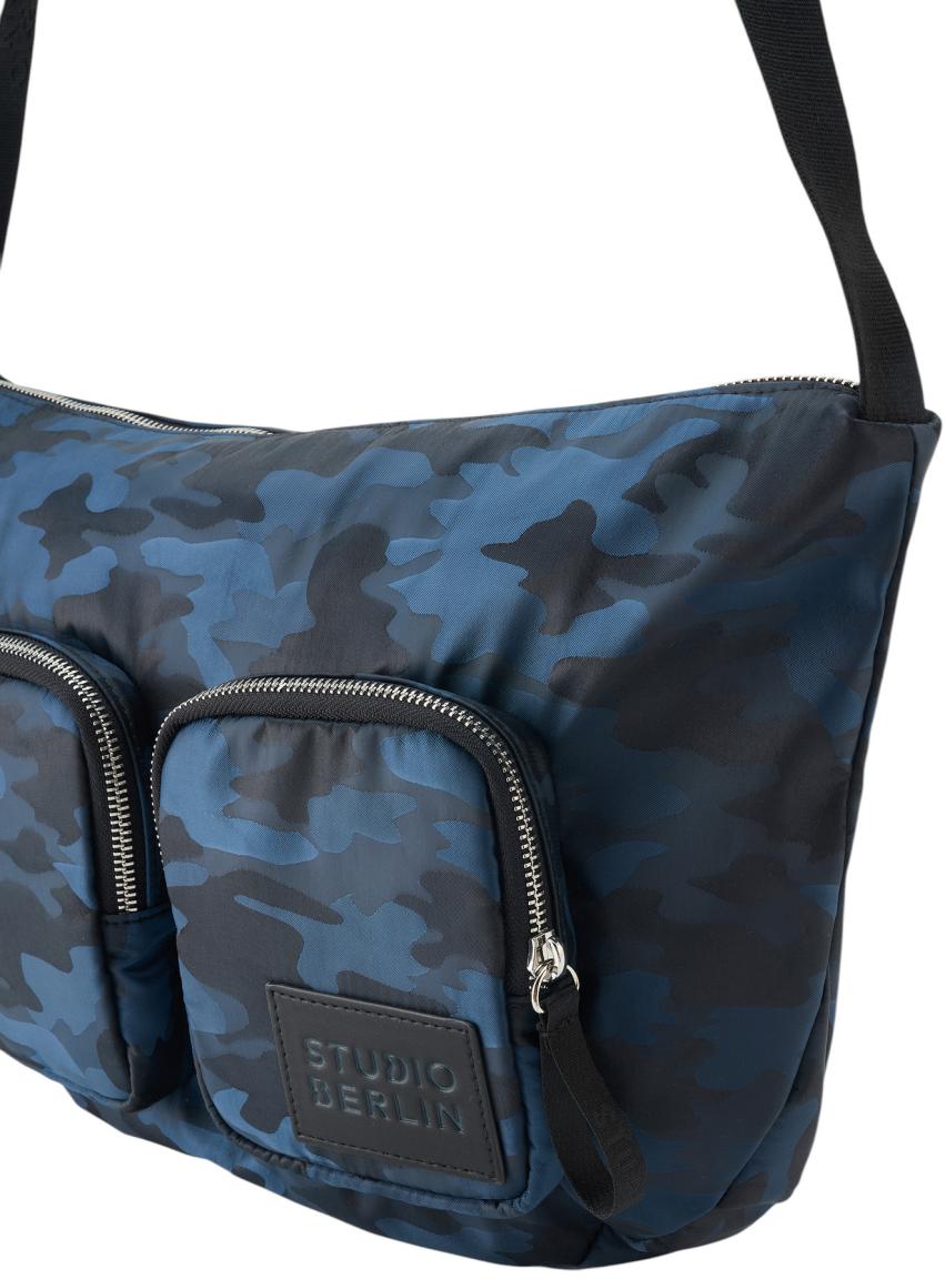 Studio Berlin Tegel Shiny Camo Crossovertasche Camouflage - Blau