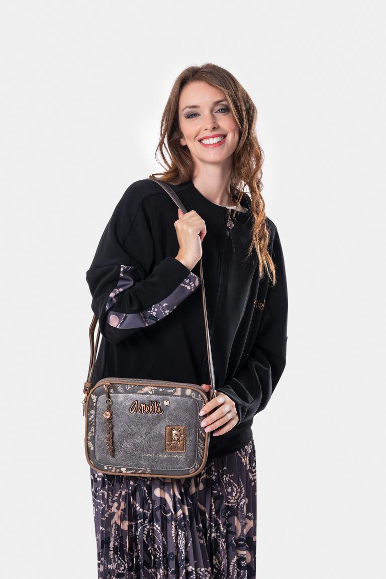 dreigeteilte Crossbody Bag dunkelbunt Anekke Real Intentions