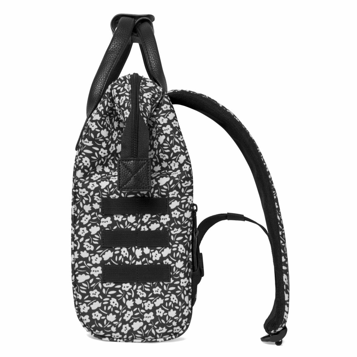 fröhlicher Tagesrucksack Adventurer Small Catane Black and White