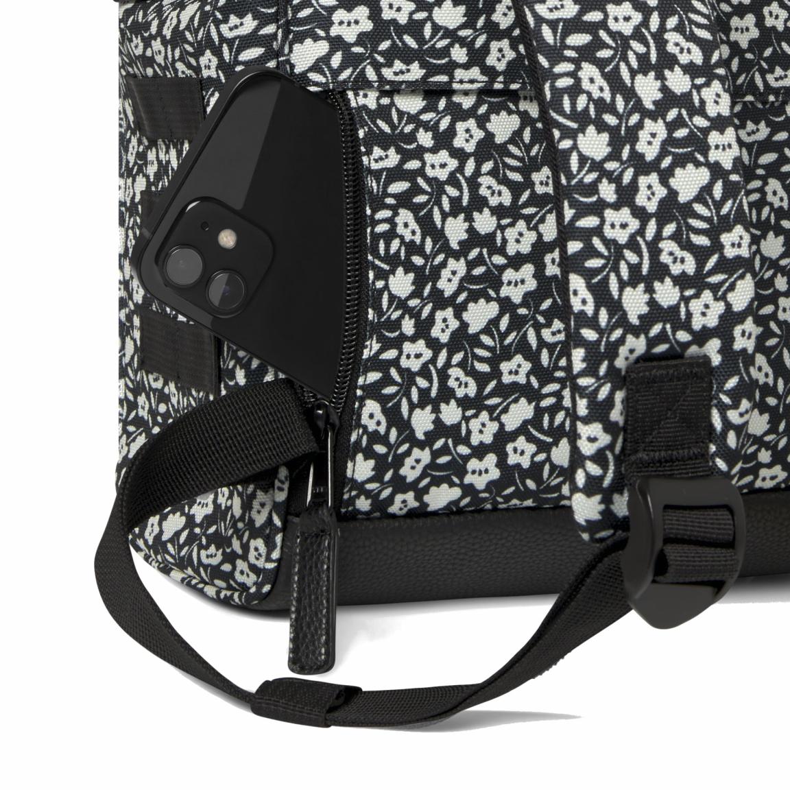 fröhlicher Tagesrucksack Adventurer Small Catane Black and White