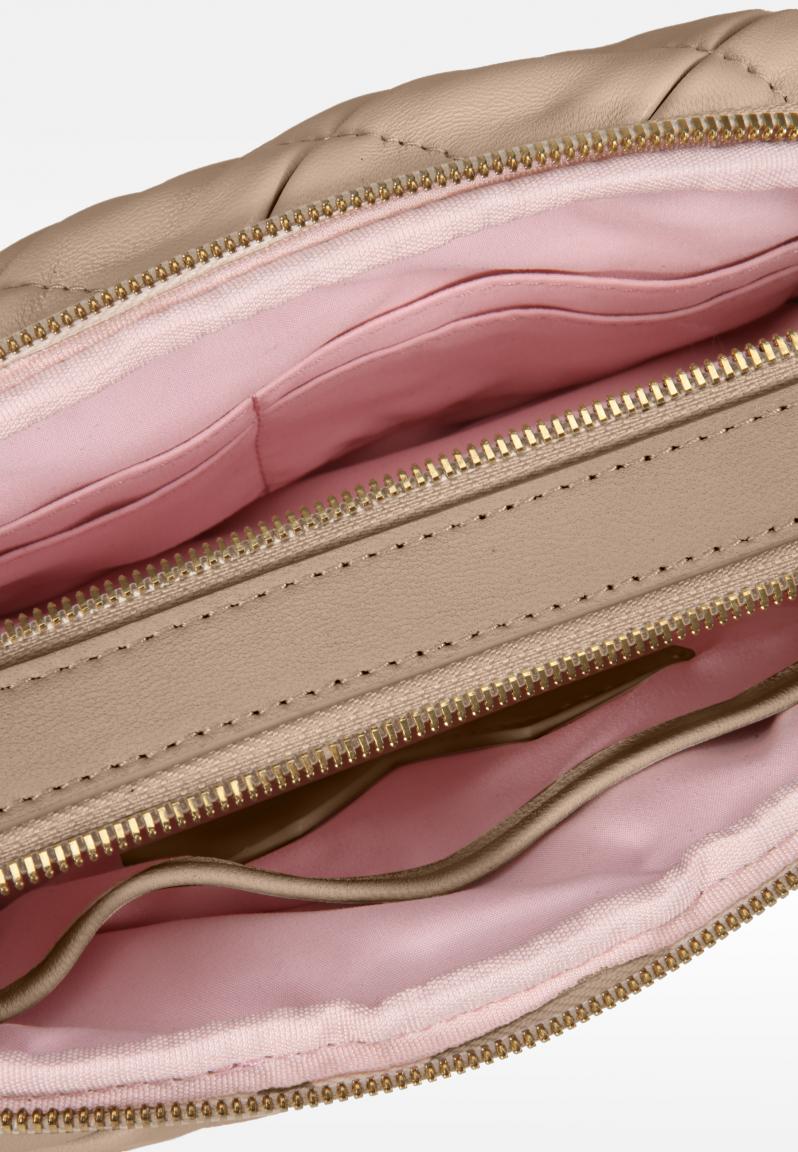 hellbraune Umhängetasche Emily Weave Caramel Lammleder Les Visionnaires
