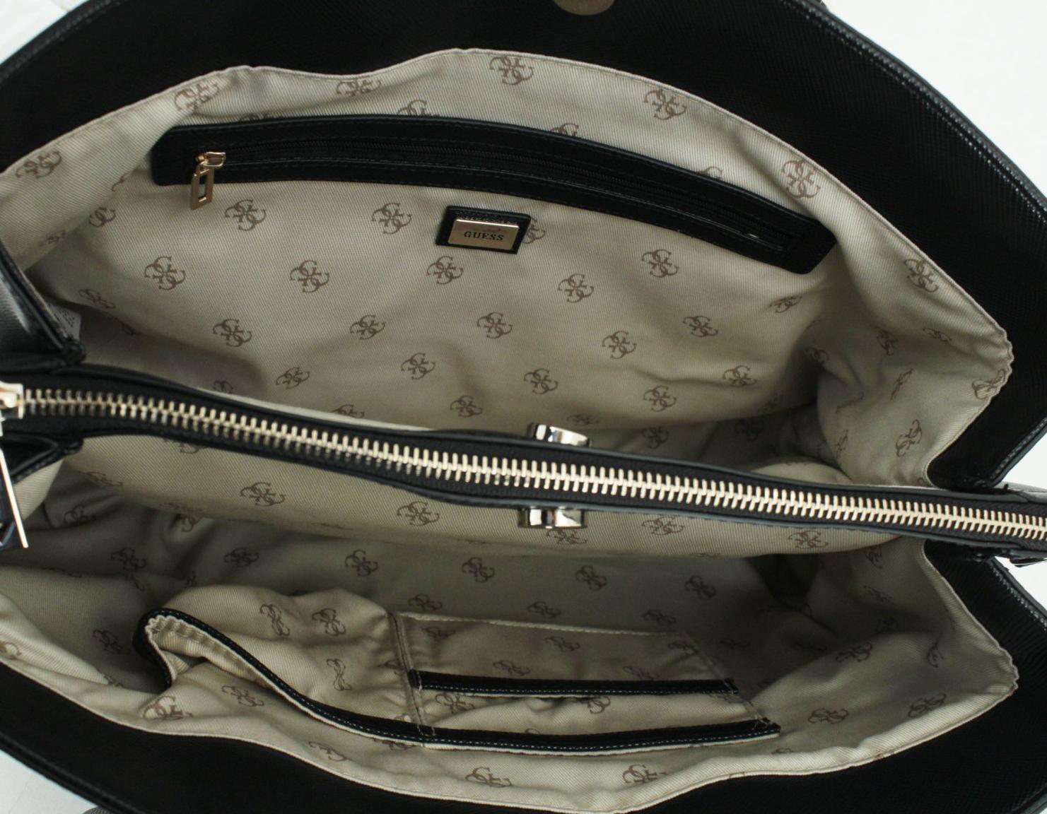 klassische Kurzgrifftasche Guess Alexie Black Schwarz Glanz Goldfarben Etui
