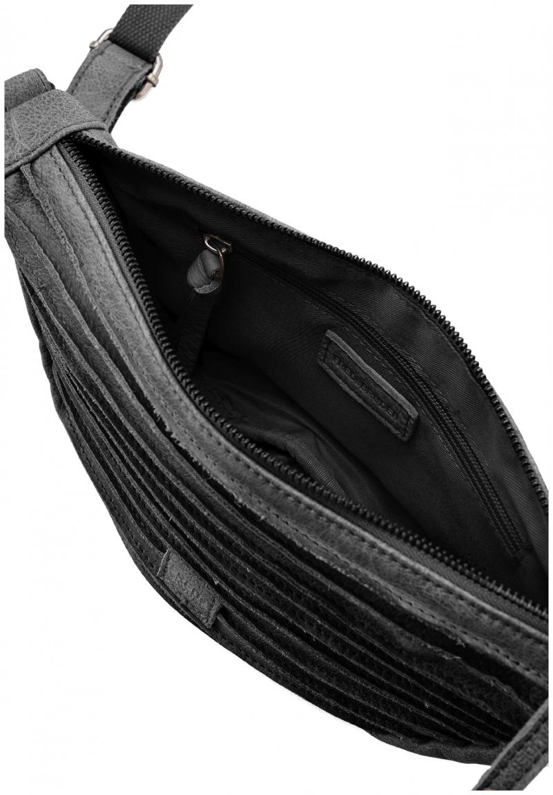 schwarze FREDsBRUDER Crossovertasche Riffel Halfmon Leder