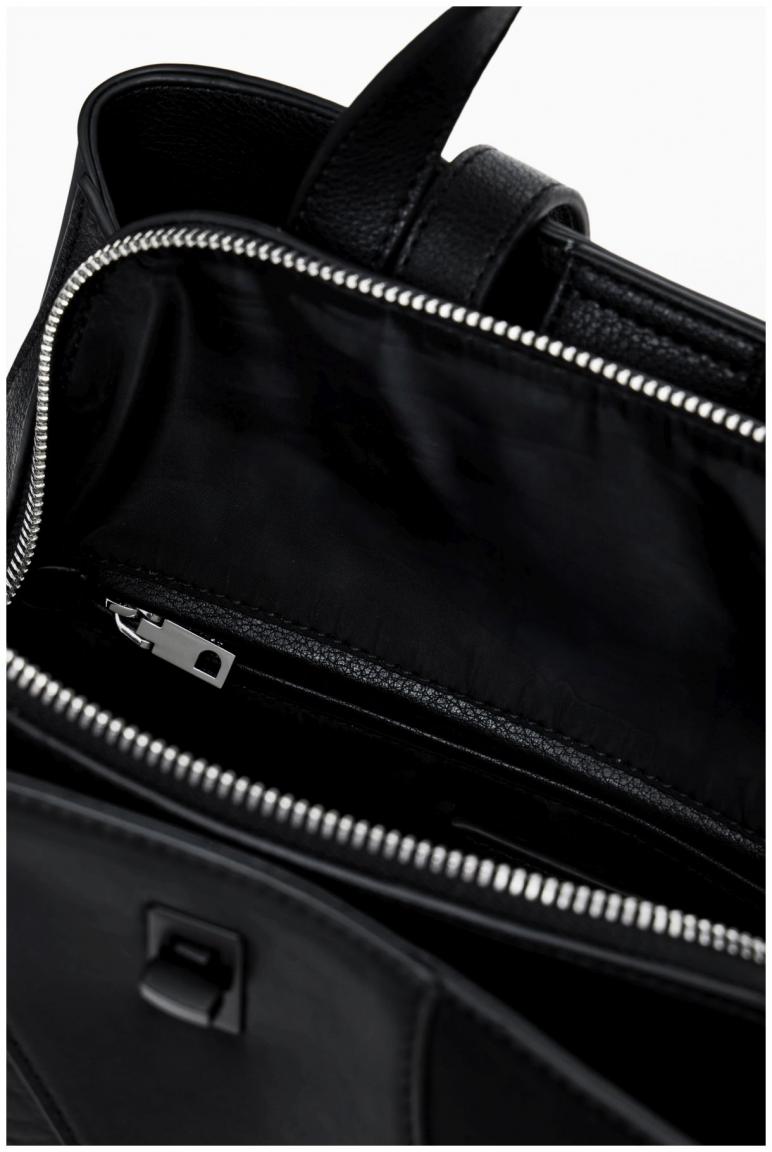 schwarzer Backpack Kahlo Desigual rockig Nieten Wave