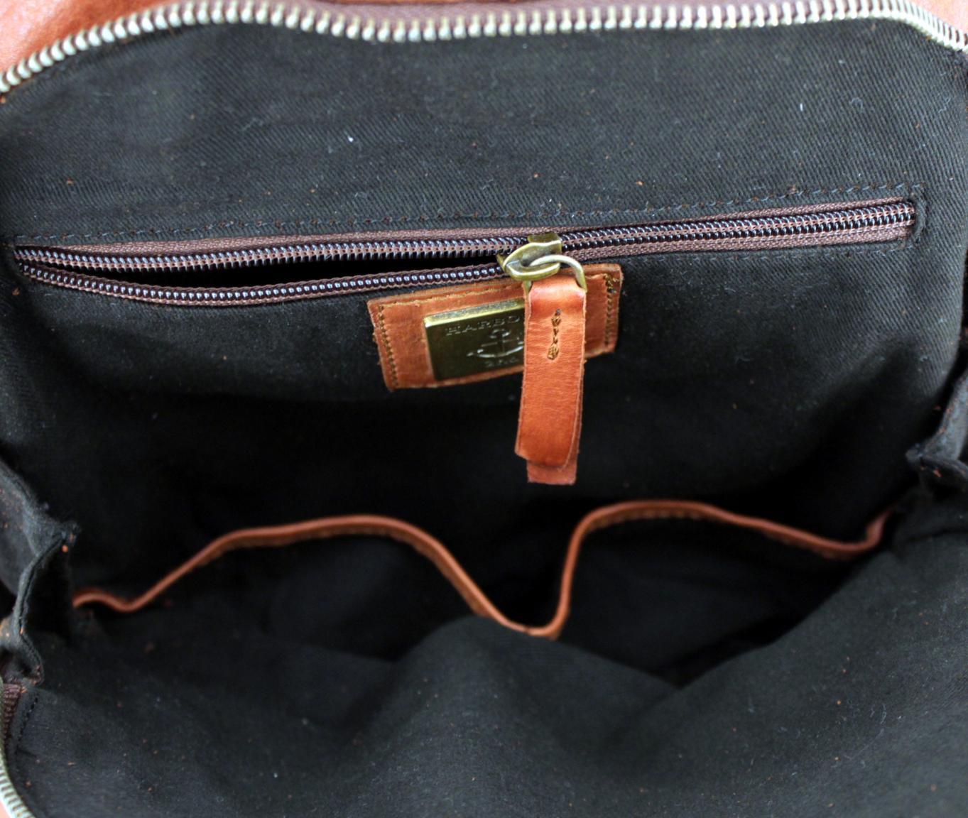 schwarzer Lederrucksack Meghan Harbour 2nd Ash Ankeranhänger