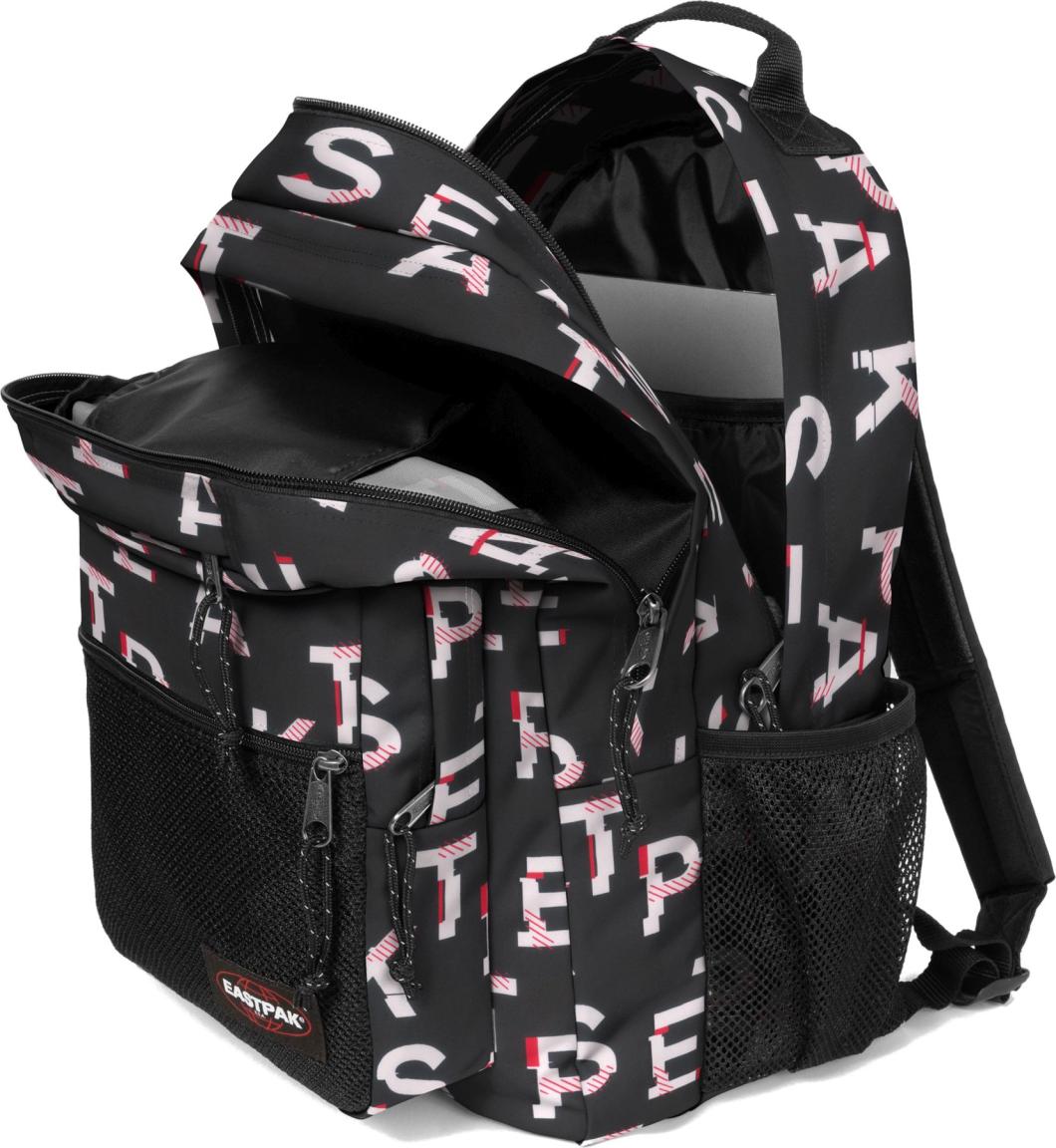 stylischer Backpack Uni Eastpak Pinzip Mash Core Schwarz Buchstaben Design