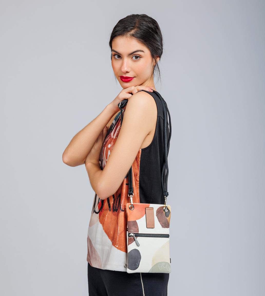 variable Crossovertasche Lochmuster Alma Lunares Anekke weiß bunt