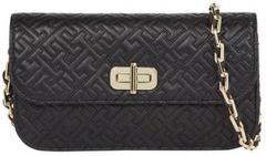 Ledertasche Hilfiger Day To Night Turnlock Black Initialienmuster